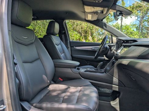 Used 2023 Cadillac XT5 Luxury image 17