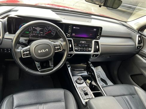 Used 2022 Kia Sorento SX w/ Panoramic Sunroof Package image 24