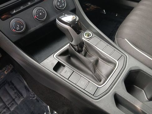 Used 2024 Volkswagen Jetta Sport FWD image 34