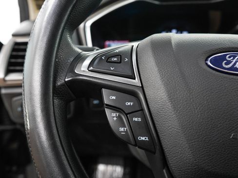 Used 2017 Ford Fusion SE w/ Fusion SE Technology Package FWD image 23