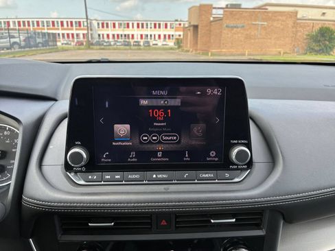 Used 2026 Nissan Rogue SV AWD/4WD image 19
