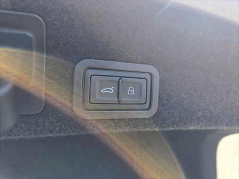 Used 2024 Audi A6 Premium Plus w/ Premium Plus Package image 18