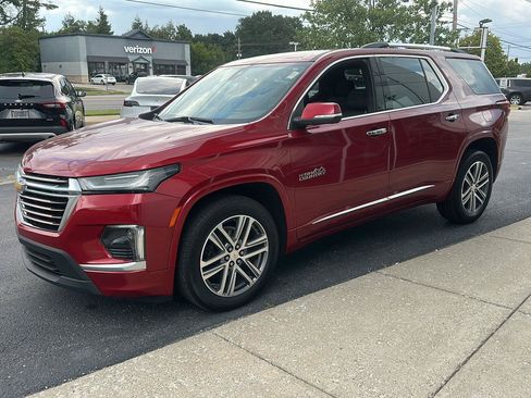 Used 2023 Chevrolet Traverse High Country FWD image 18