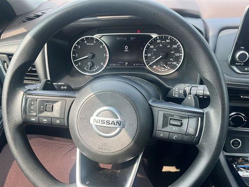 Used 2021 Nissan Rogue S FWD image 11