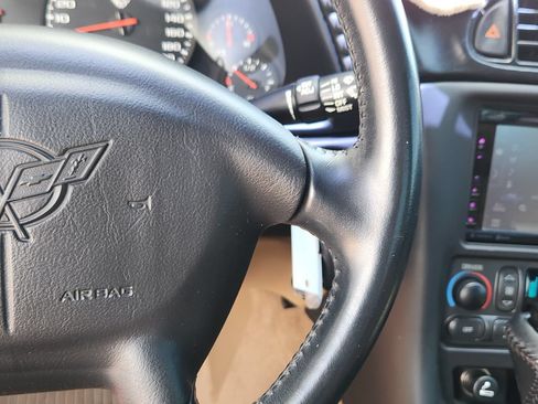 Used 2002 Chevrolet Corvette Convertible w/ Preferred Equipment Group2 RWD image 19