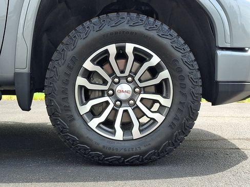 Used 2023 GMC Sierra 1500 AT4 w/ AT4 Premium Package AWD/4WD image 8