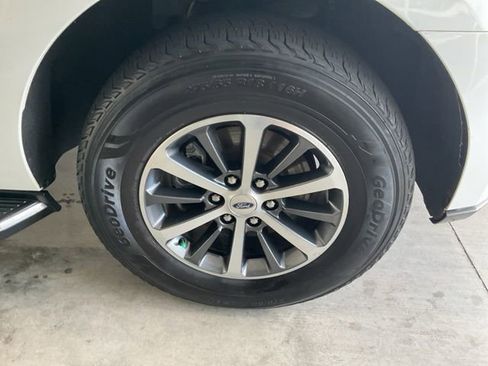 Used 2021 Ford Expedition Max XLT RWD image 29