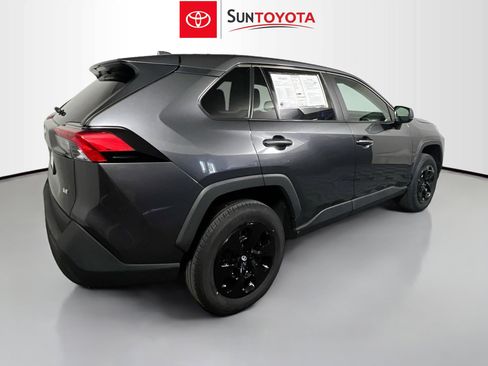 Used 2023 Toyota RAV4 LE FWD image 4