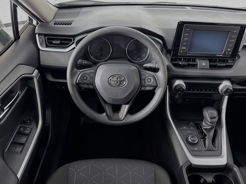 Used 2020 Toyota RAV4 XLE image 21