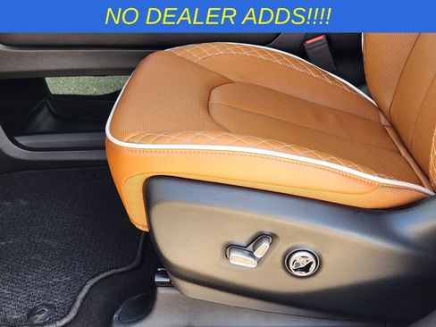 New 2026 Chrysler Pacifica Pinnacle w/ Trailer Tow Group image 21