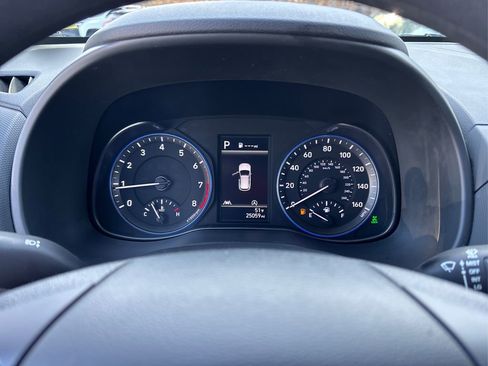 Used 2023 Hyundai Kona SEL image 21