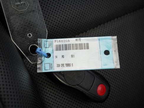 Used 2014 Porsche 911 Turbo S image 39