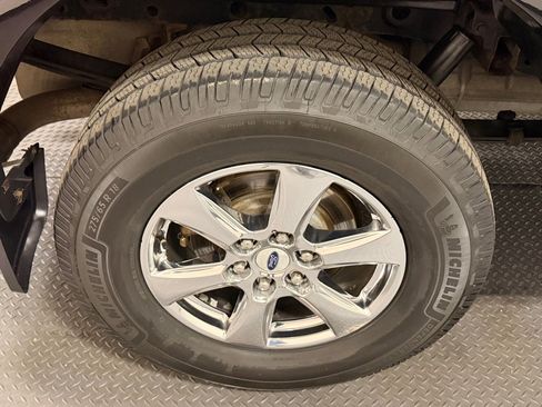 Used 2018 Ford F150 Lariat w/ Equipment Group 502A Luxury image 15