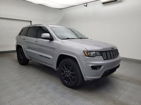 Used 2021 Jeep Grand Cherokee Laredo X RWD image 13