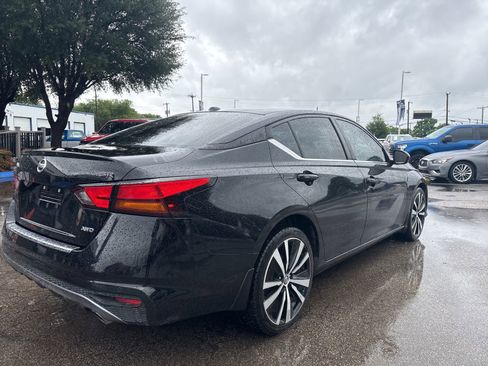 Used 2022 Nissan Altima 2.5 SR AWD/4WD image 3