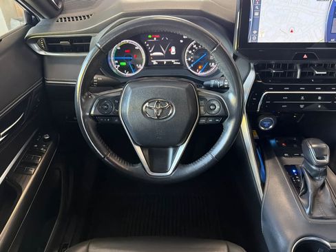 Used 2022 Toyota Venza XLE AWD/4WD image 15