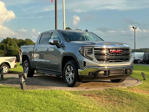 Used 2023 GMC Sierra 1500 SLT w/ SLT Convenience Package AWD/4WD image 1