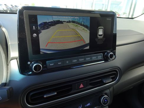 Used 2023 Hyundai Kona Limited AWD/4WD image 19