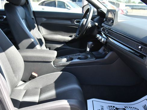 Used 2025 Honda Civic Sport image 41