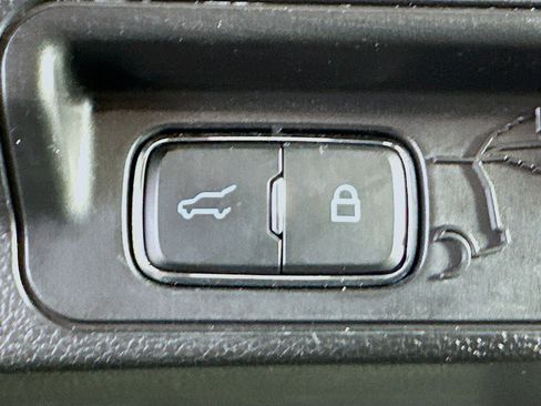 Used 2023 Ford Explorer XLT w/ Equipment Group 202A image 30