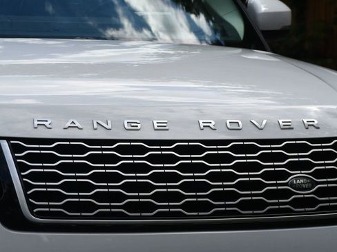 Used 2018 Land Rover Range Rover HSE image 15