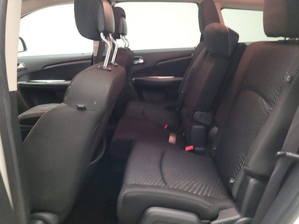 Used 2019 Dodge Journey SE w/ Connectivity Group FWD image 18