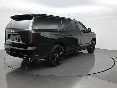 Used 2025 Cadillac Escalade ESV Sport w/ Touring Package AWD/4WD image 6