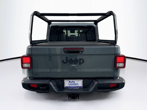 Used 2025 Jeep Gladiator Sport AWD/4WD image 6