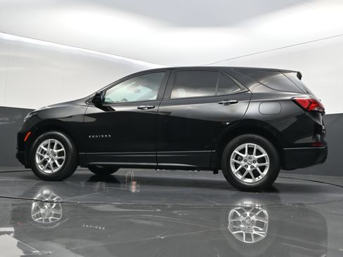 Used 2022 Chevrolet Equinox LS w/ LS Convenience Package FWD image 39