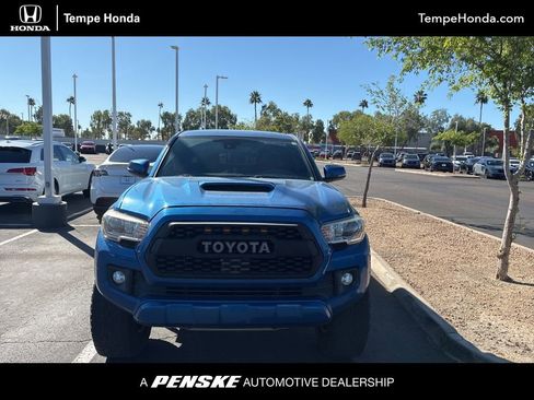Used 2018 Toyota Tacoma TRD Sport image 1