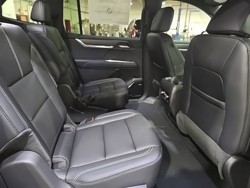 New 2026 GMC Acadia Elevation w/ Elevation Premium Package AWD/4WD image 12