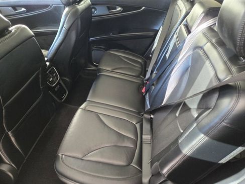 Used 2023 Lincoln Nautilus Reserve w/ Equipment Group 201A image 19