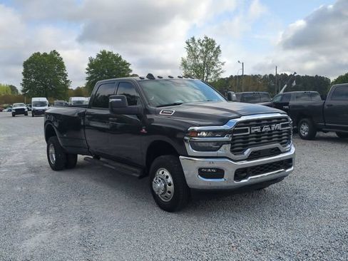 New 2026 RAM 3500 Tradesman AWD/4WD image 7