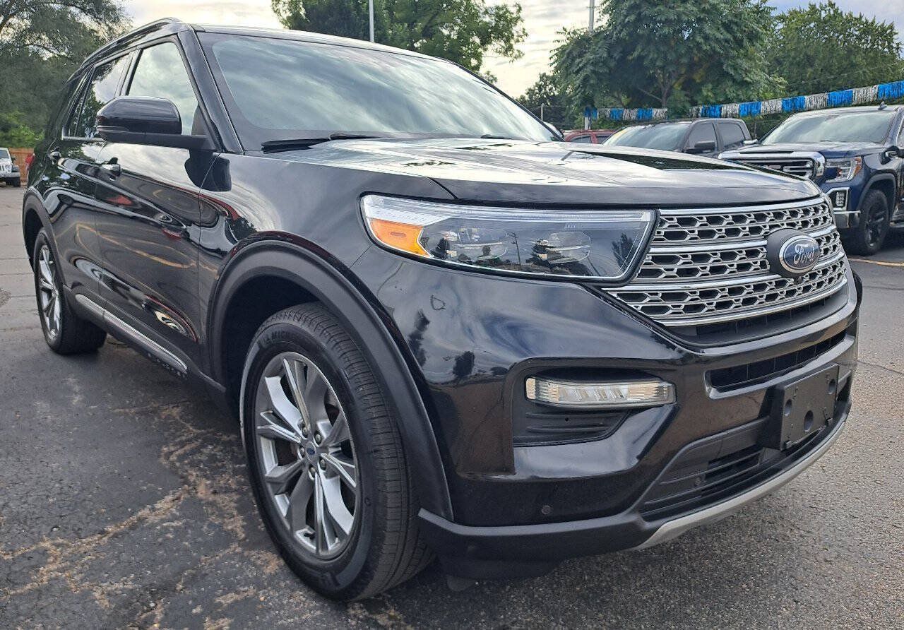 Used 2020 Ford Explorer Limited AWD/4WD image 3
