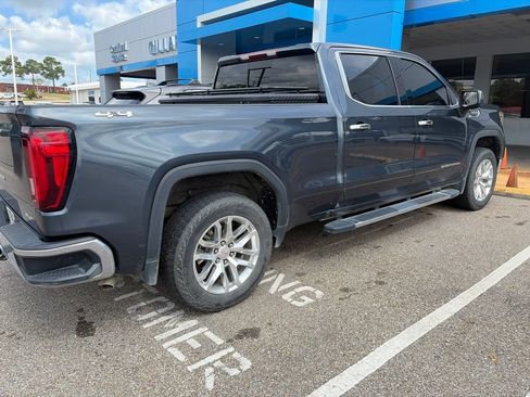 Used 2021 GMC Sierra 1500 SLT w/ SLT Convenience Package AWD/4WD image 3