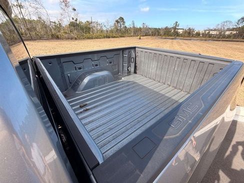 Used 2024 GMC Sierra 1500 Pro w/ Graphite Edition image 9