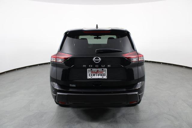 Certified 2026 Nissan Rogue SV FWD image 4
