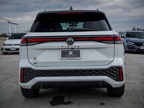 New 2026 Volkswagen Tiguan SE R-Line image 6