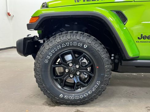 New 2026 Jeep Gladiator Willys AWD/4WD image 30