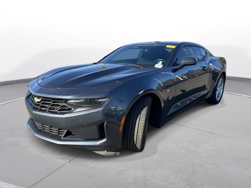 Used 2019 Chevrolet Camaro LT image 2