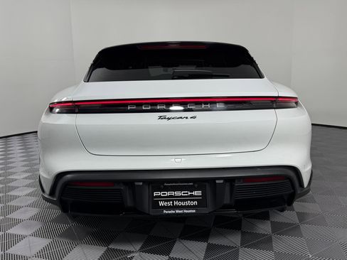 Used 2022 Porsche Taycan 4 Cross Turismo image 10