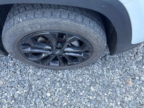 Used 2021 GMC Terrain SLE w/ Driver Convenience Package AWD/4WD image 5
