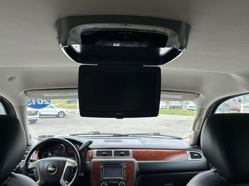 Used 2013 Chevrolet Suburban LTZ AWD/4WD image 34