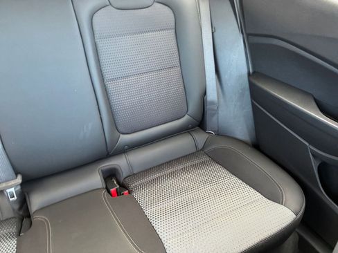 Used 2025 Chevrolet Trax LT w/ LT Convenience Package image 36