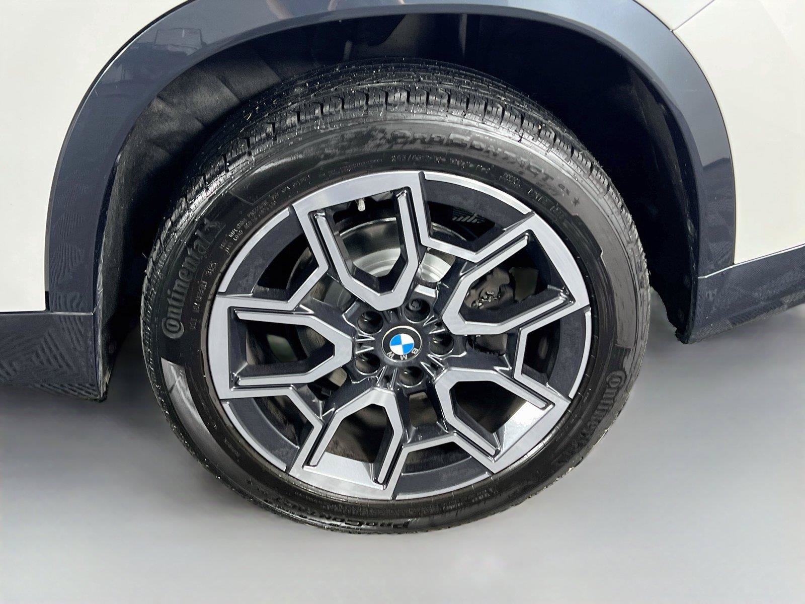 Used 2023 BMW X1 xDrive28i w/ Premium Package AWD/4WD image 31