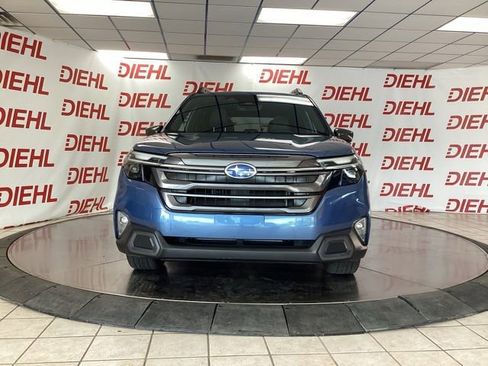 Used 2025 Subaru Forester Limited w/ Popular Package #1 AWD/4WD image 2