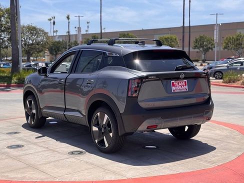 New 2025 Nissan Kicks SR image 5