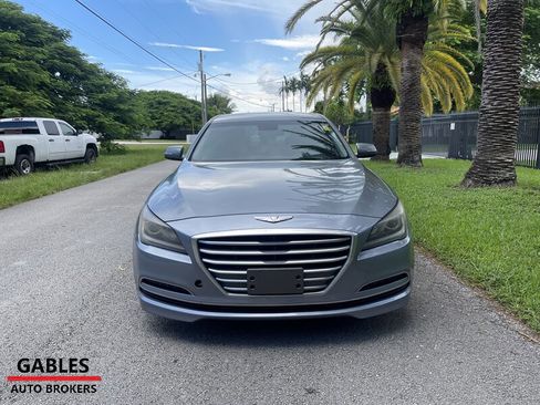 Used 2015 Hyundai Genesis 3.8 image 10