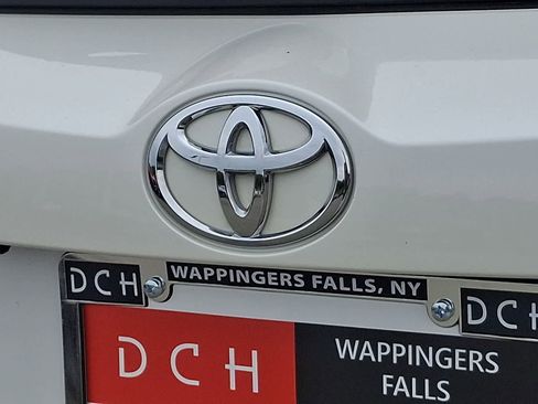 Used 2013 Toyota RAV4 Limited AWD/4WD image 32