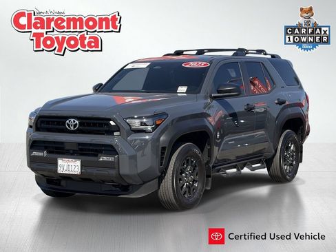 Certified 2025 Toyota 4Runner SR5 AWD/4WD image 1